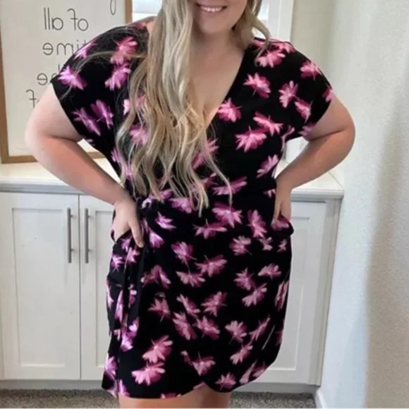 Ava and Viv Dolman Short Sleeve Wrap Dress NWT - Picture 4 of 4